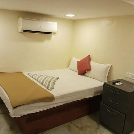 New Hotel Tara By Glitz Hotels Mumbai Exterior photo